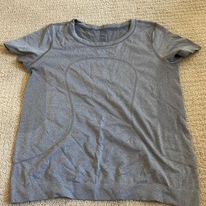 lululemon athletica Gray Short Sleeve Tee